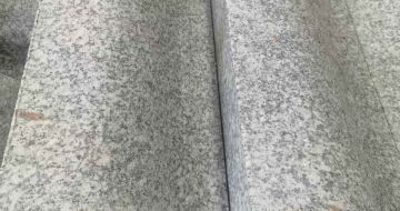 山西芙蓉白S型拉丝面路沿石