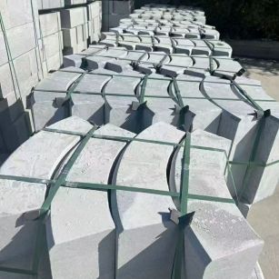 山西 芝麻灰弧形路沿石