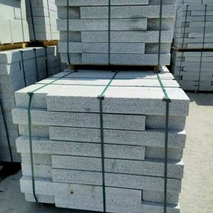 山西 芙蓉白花岗岩路沿石、平石尺寸标准，色泽均匀