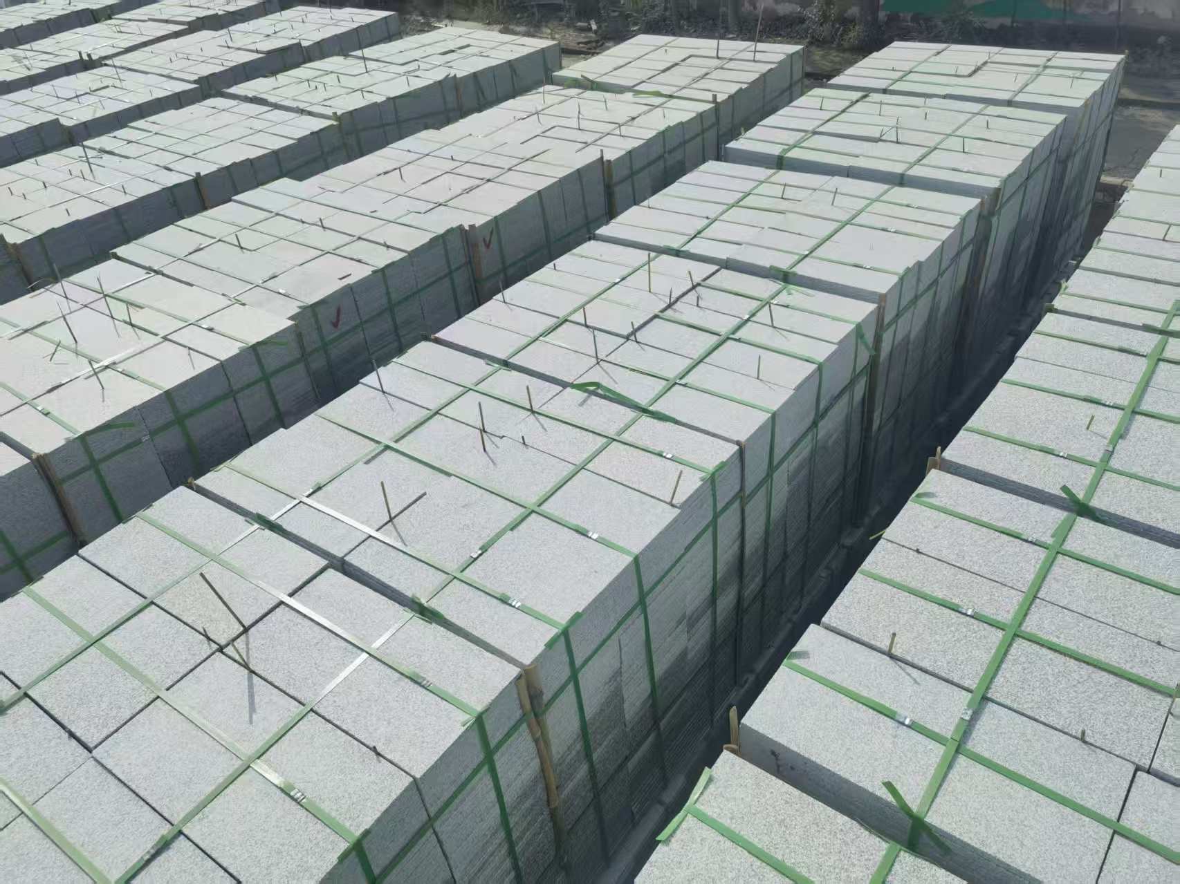 山西 芝麻白1.8公分火烧300*600地铺，清仓大甩卖