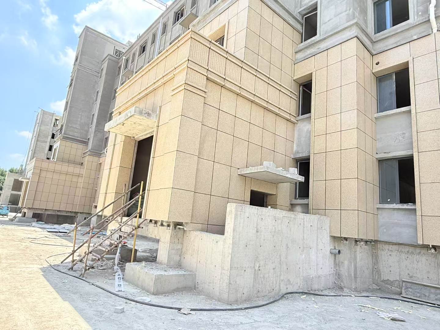 山西 黄金麻干挂，工地实拍