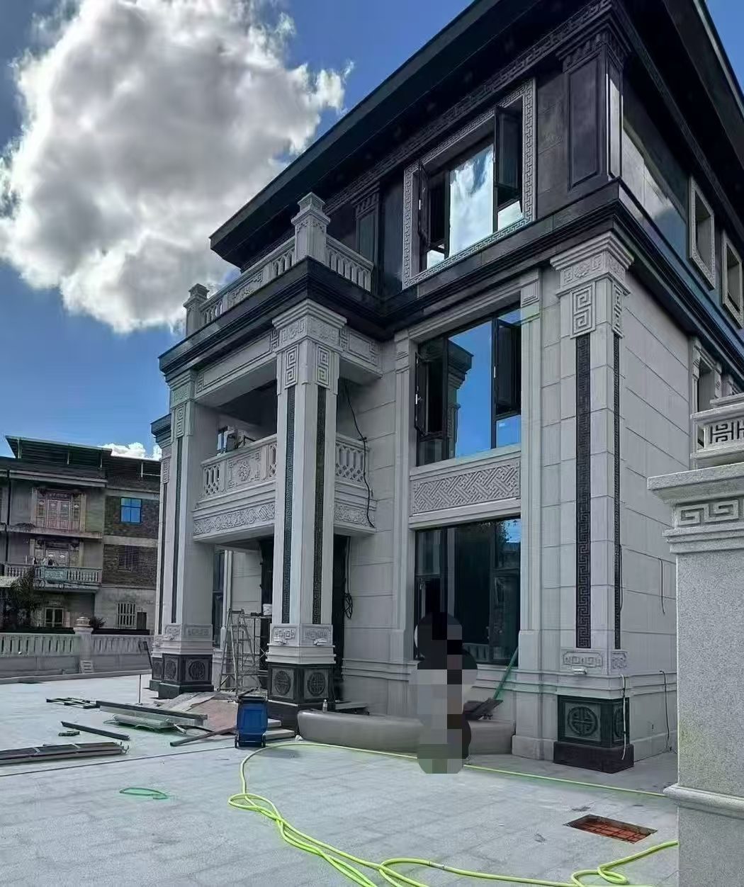 山西 别墅干挂，芝麻白与芝麻黑完美配合