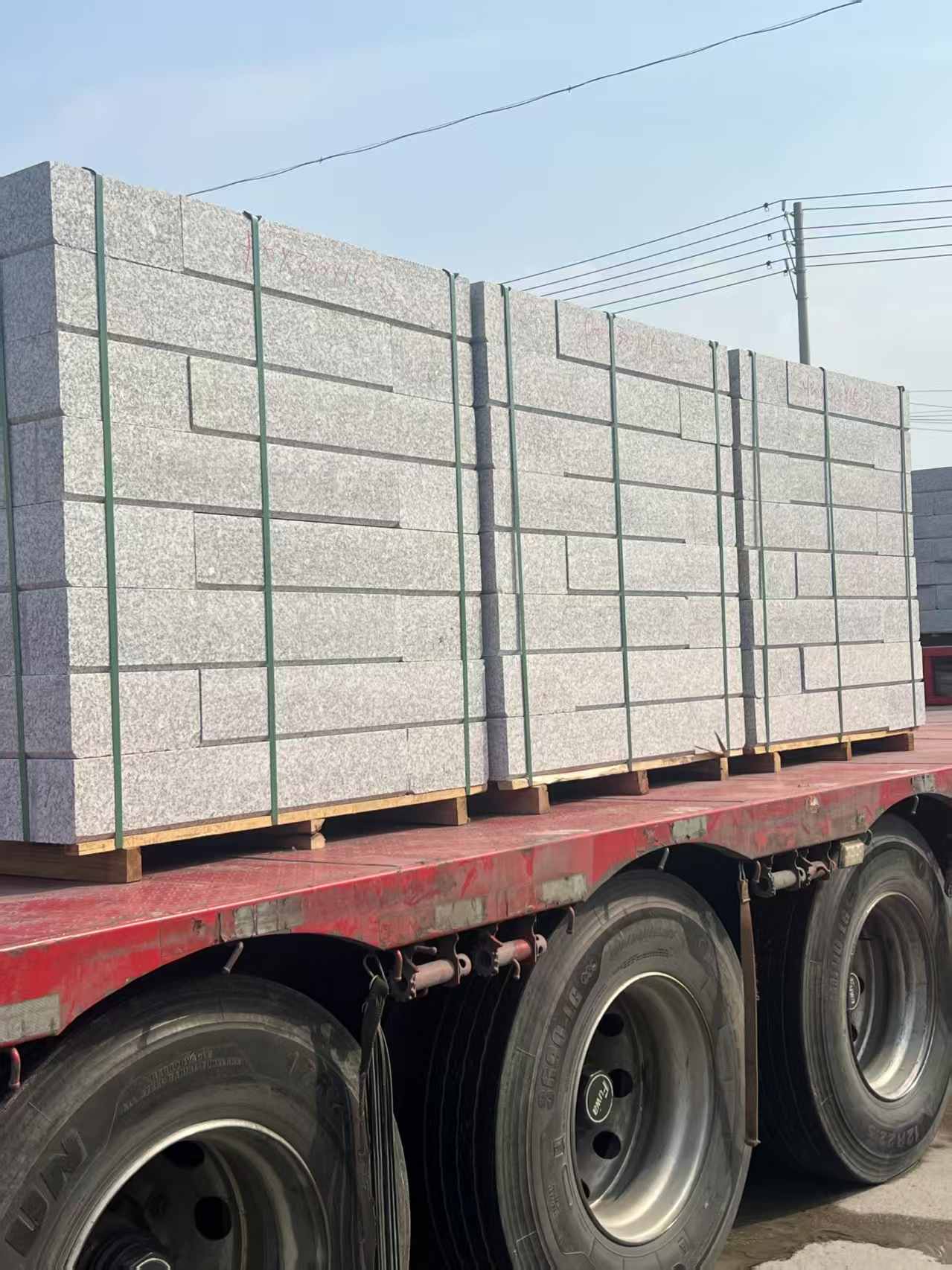 山西 芙蓉白路沿石装车